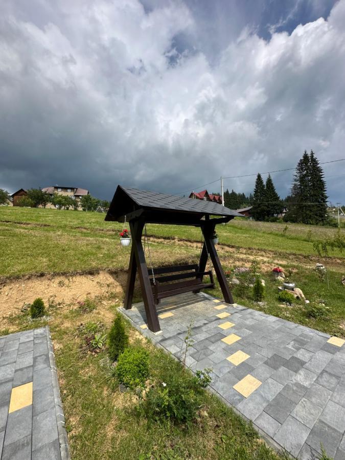 Приватна Садиба Shafran Iablunîțea Exterior foto